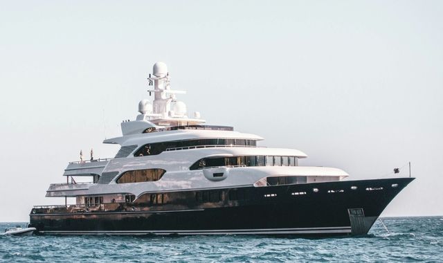Photographing Dubai’s Skyline from a Private Yacht: A Visual Journey Like No Other Photographing Dubai’s Skyline from a Private Yacht: A Visual Journey Like No Other